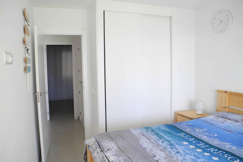 New! Modern Right On The Beach! Apartment *