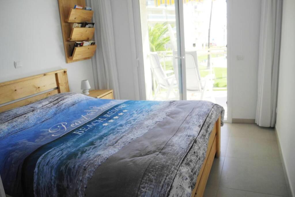 New! Modern Right On The Beach! *